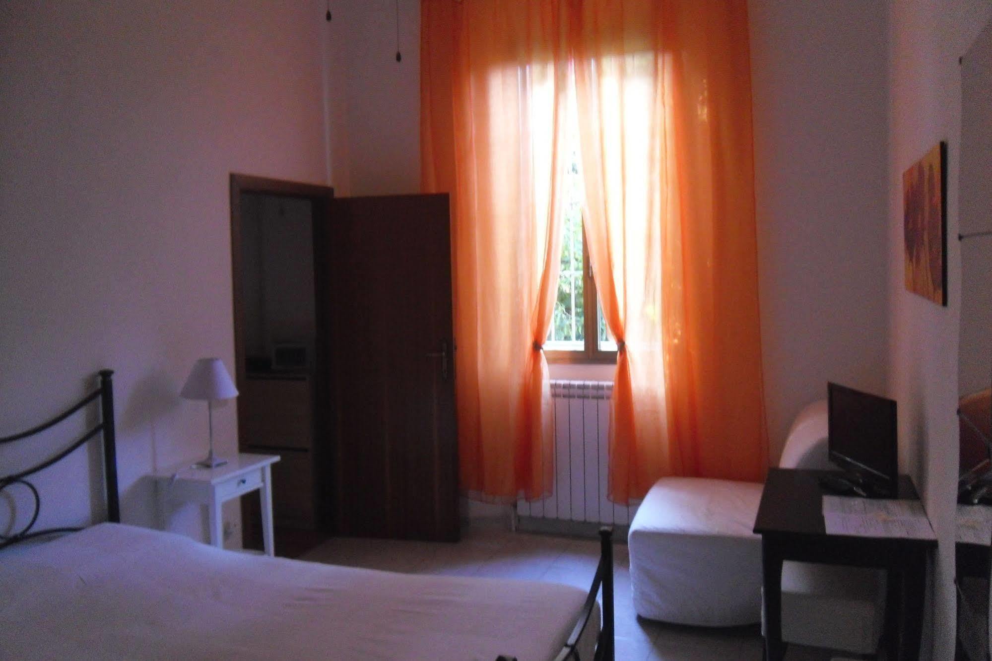 Il Giardino Nel Parco R&B Hotel Болоня Екстериор снимка